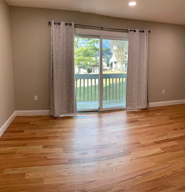 8195 Park Ave Unidad 1006 Rental Danbury, CT