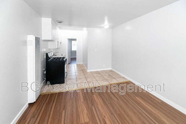 Photo - 945 S 45th St Unit C