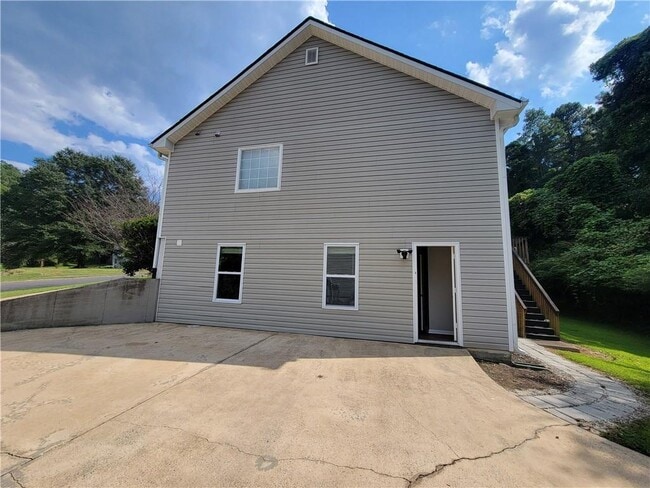 Building Photo - 655 Alcovy Woods Dr