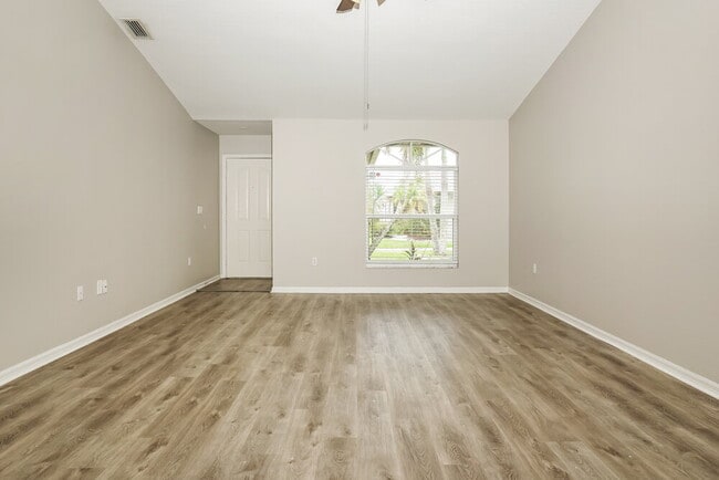 Photo - 5146 Old Ashwood Dr