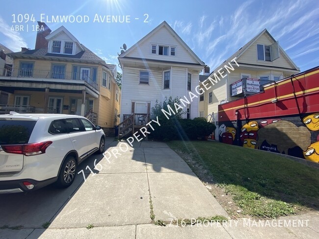 Spacious 4 bedroom right in Elmwood Village! - Spacious 4 bedroom right in Elmwood Village! Apartment Unit 2