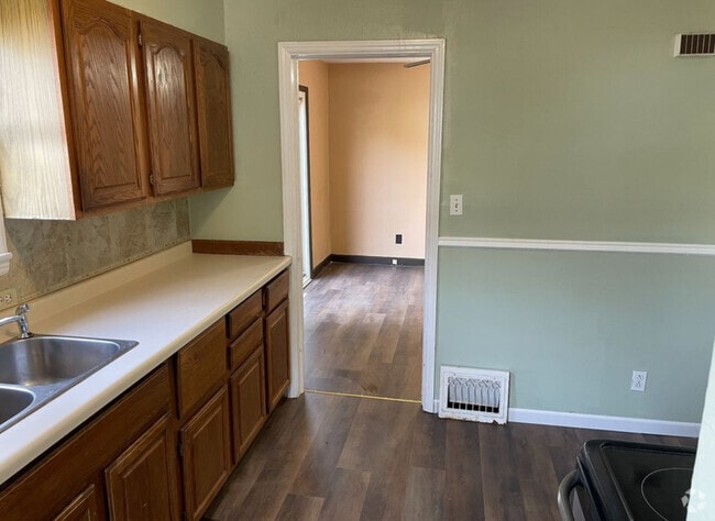 Building Photo - 2701 N 7th St Rental