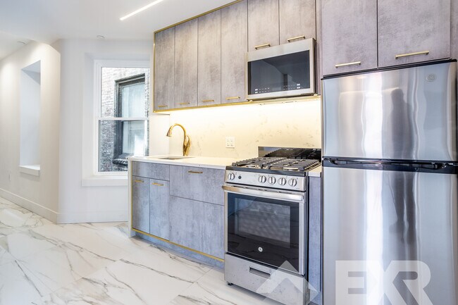 Photo - 130 Graham Ave Apartment Unit 4A