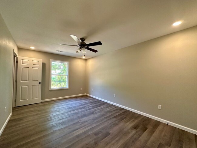 Photo - 161 Perseverance Dr Unit 1