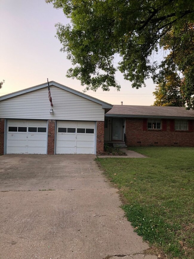 Building Photo - Beautiful 3 bedroom / 2 bath Rental