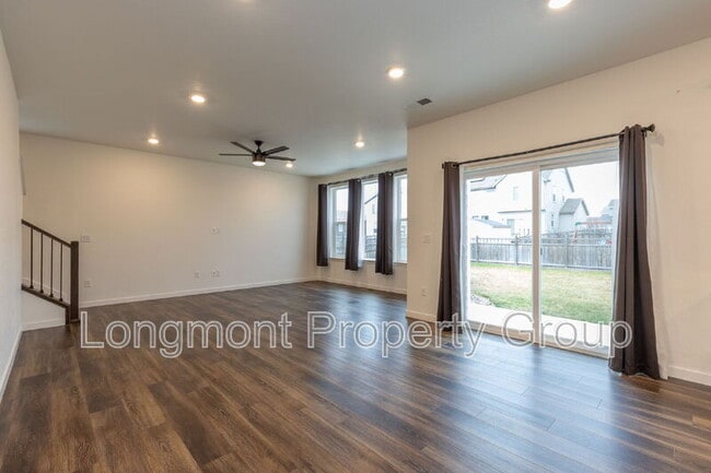 Photo - 3518 Sawtooth St