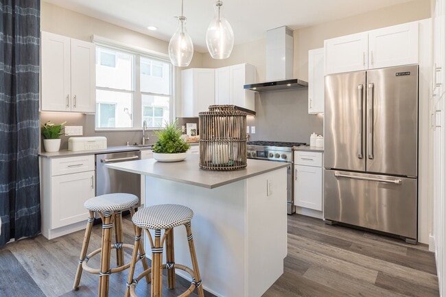 Photo - Paxton Calabasas