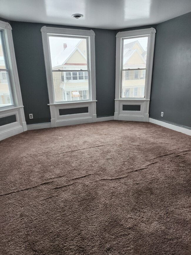 Building Photo - 810 Lincoln Ave Unit Hana Rental