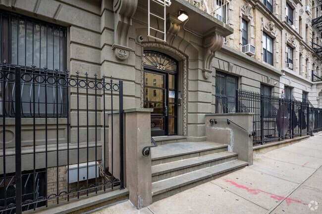 Photo - The Park Central