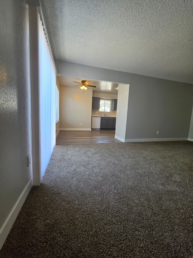 Photo - 4264 N Bengston Ave Unidad 207