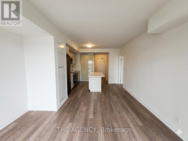 Photo - 51 Clarington Blvd Unité 1214