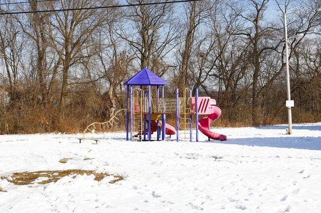 Photo - Linmar Terrace