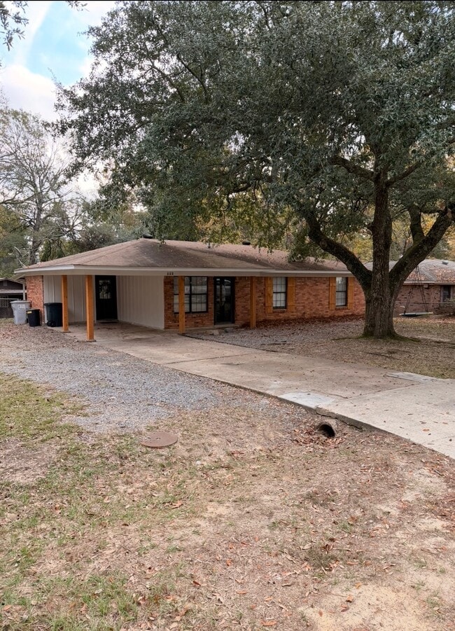 Building Photo - 146 Hillcrest Ave