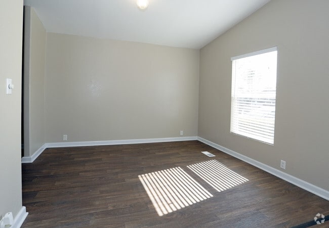 Photo - Palm Lodge Estates