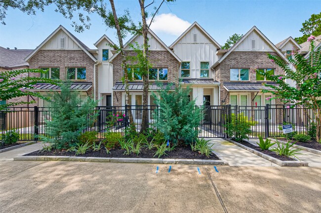 Building Photo - 2638 Woodforest Pkwy N