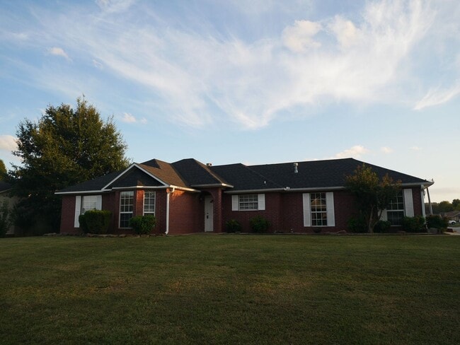 Photo - 1401 Osage Dr