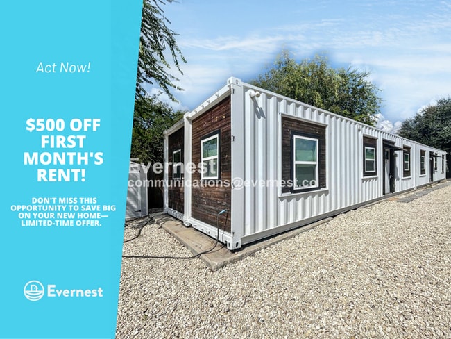 Building Photo - 1404 Rivas St