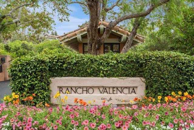 6182 Paseo Valencia