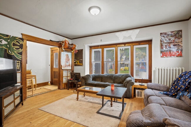 Photo - 2839 N Maryland Ave Unit 2839