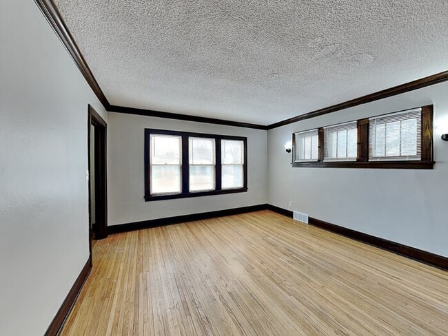 Photo - 1649 York Ave