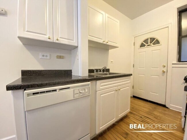 Photo - 1 bedroom in CHICAGO IL 60613 Unidad W2