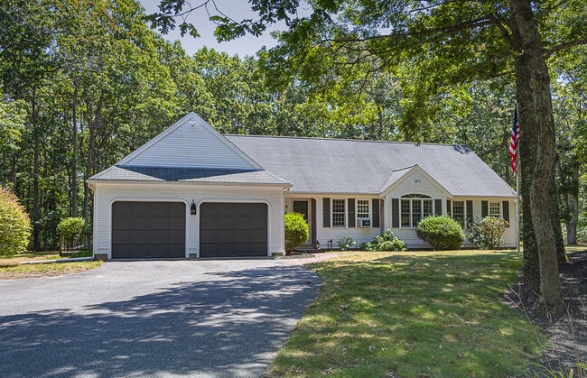 Building Photo - 32 Madison Dr