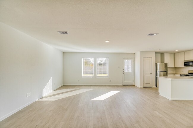 Photo - 11430 Forest W St