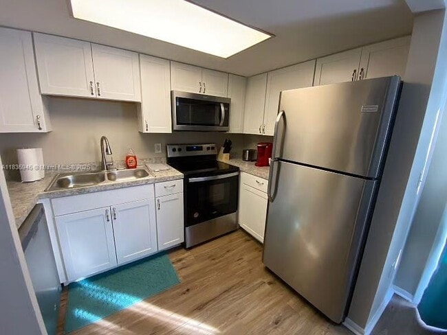 Photo - 6060 Village Cir N Unidad 6060