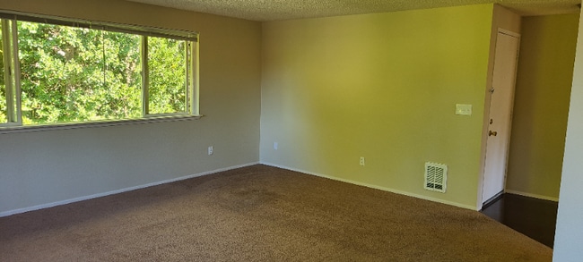 Photo - 1626 Kent Des Moines Rd Unit C