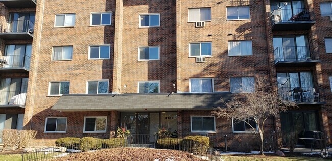 Building Photo - 4731 St Joseph Creek Rd Unit 2F Rental