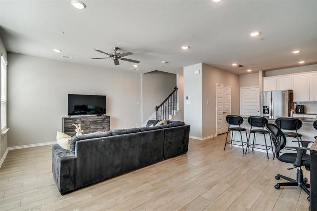 Photo - 3032 Shire Dr