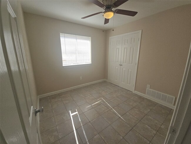 Photo - 2429 Salmon St