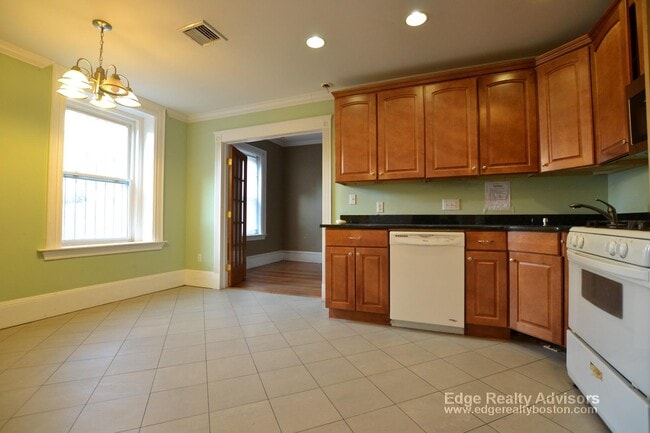 Photo - 12A Sutherland Rd Unit 2