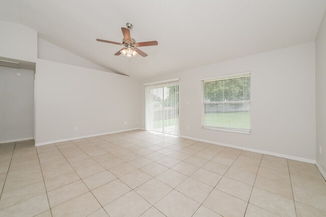 Photo - 918 Palm Forest Ln