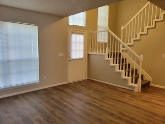 Photo - 9315 Southleigh Dr