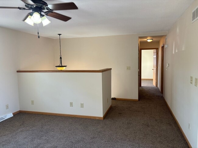 Photo - 3 Bedroom, 3.5 Bath w/Garage Single Family Home in Camanche, IA