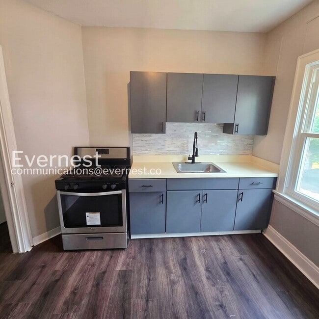 Photo - 3411 Beechwood Ave Unidad 2nd floor