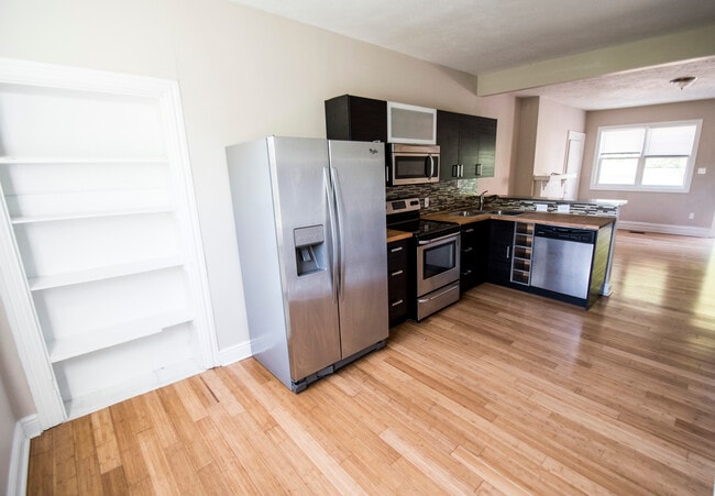 Photo - 2619 Josephine St