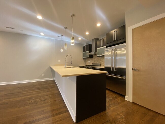 Breakfast bar sitting area