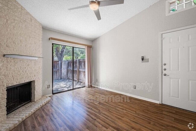 Building Photo - 3815 Menchaca Rd Unit #3 Rental