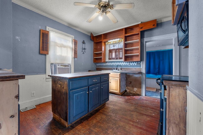 Photo - 27 N Hanover St