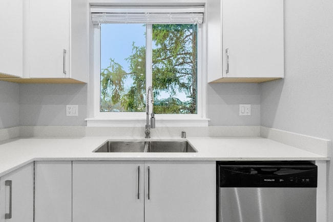 Photo - 5724 Sterling Ave Unidad 102