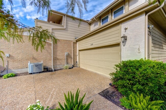 Photo - 12625 Memorial Dr Unidad 140