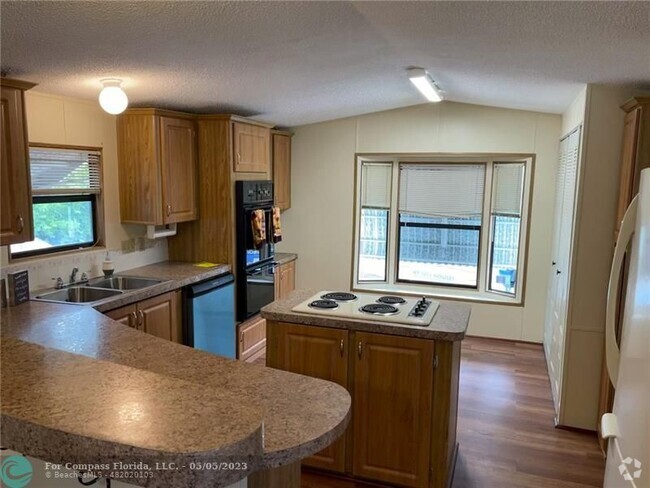 Building Photo - 3161 SW 53rd Ave Rental