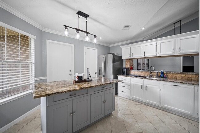 Photo - 1418 Pennygent Ln