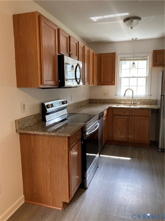 8308 Southern Watch Pl