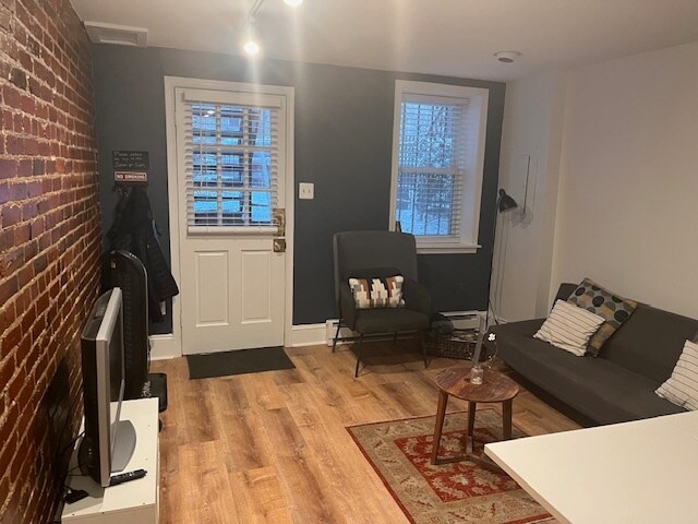 Photo - 1909 17th St NW