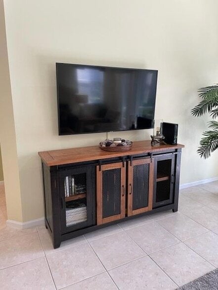 Photo - 9333 World Cup Way