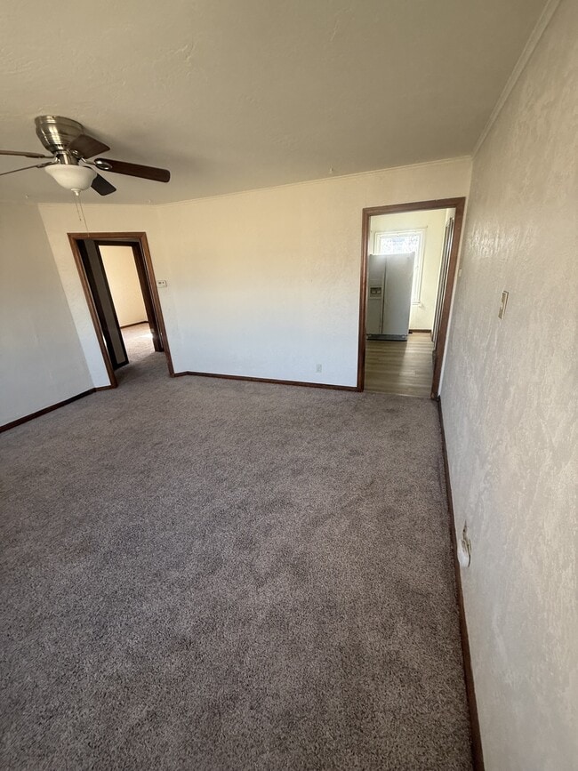 Photo - 2713 W Maine St