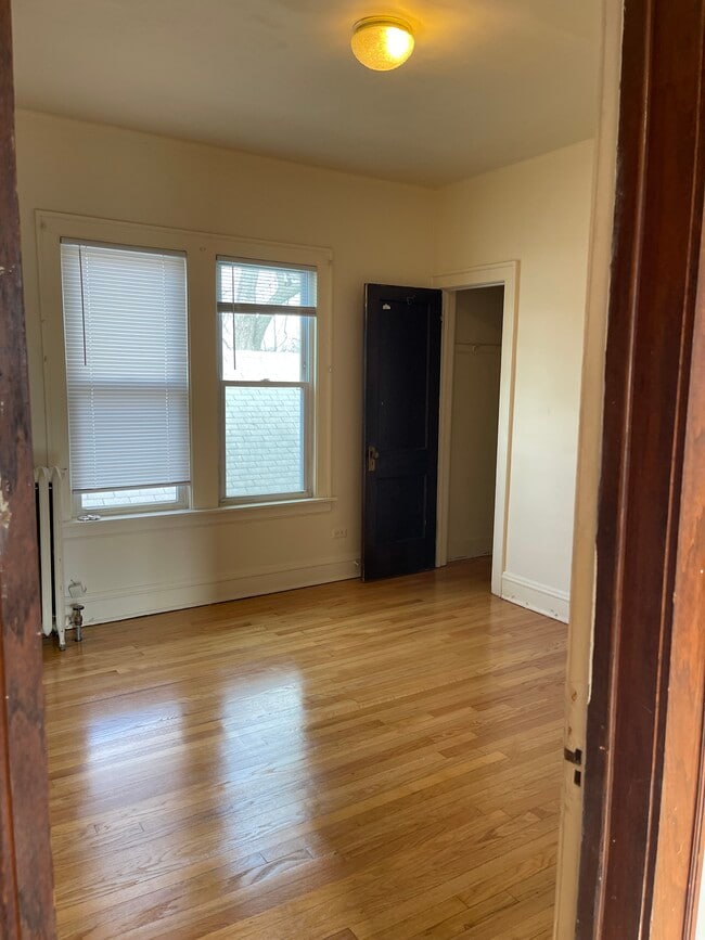 Photo - 10226 S Charles St Unit 2